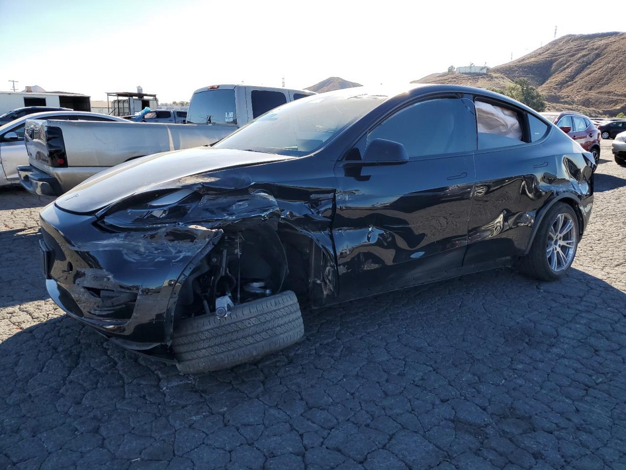 2023 TESLA MODEL Y  VIN:7SAYGDEE7PF947853
