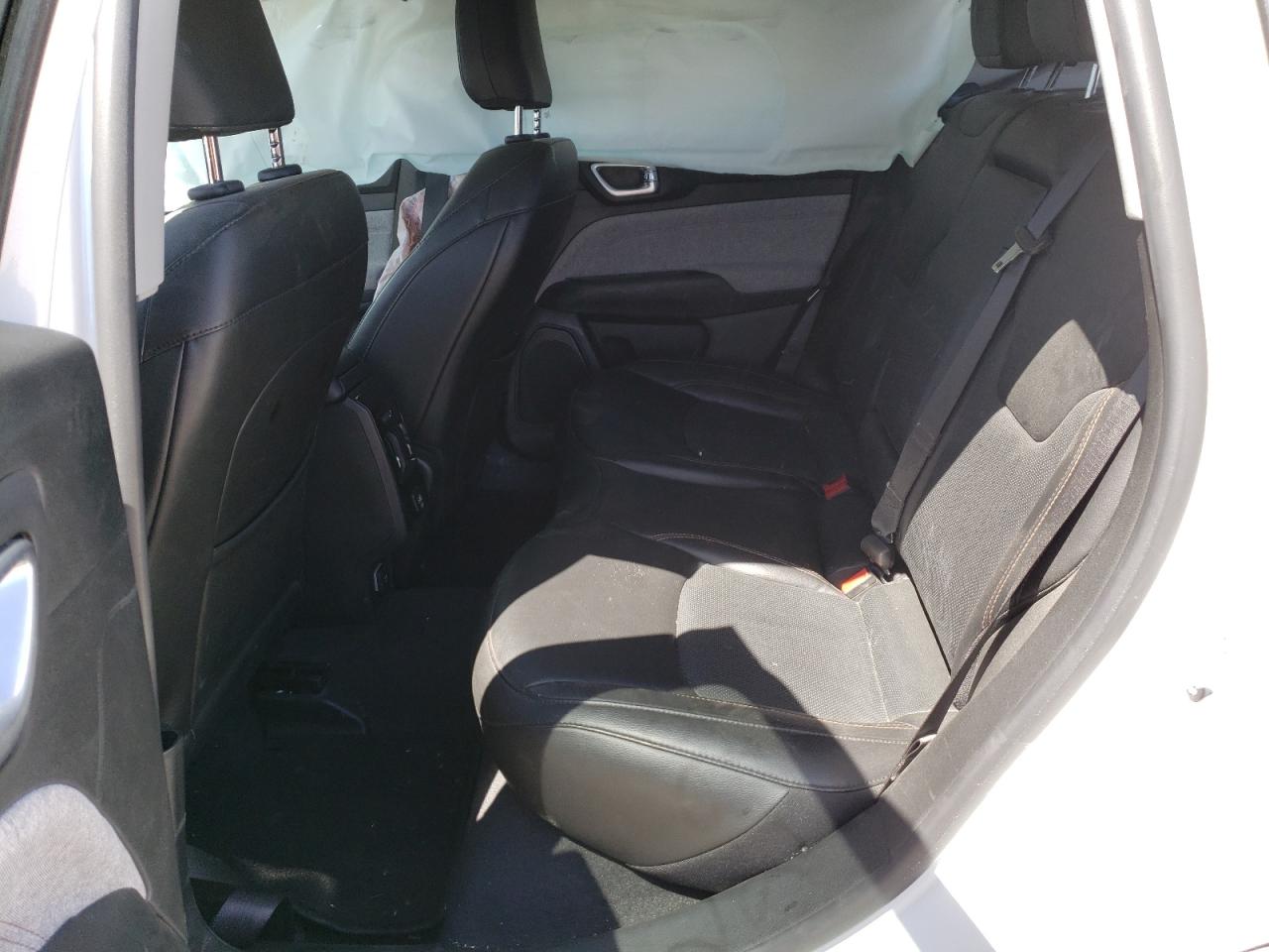 2022 JEEP COMPASS LATITUDE LUX VIN:3C4NJDFB4NT186638