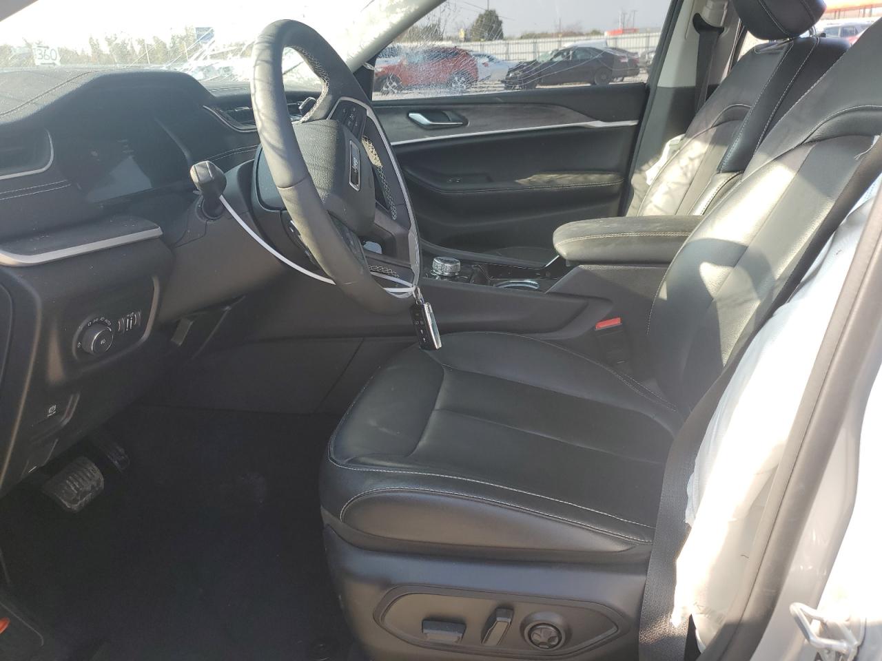 2023 JEEP GRAND CHEROKEE LIMITED VIN:1C4RJHBG7P8766607