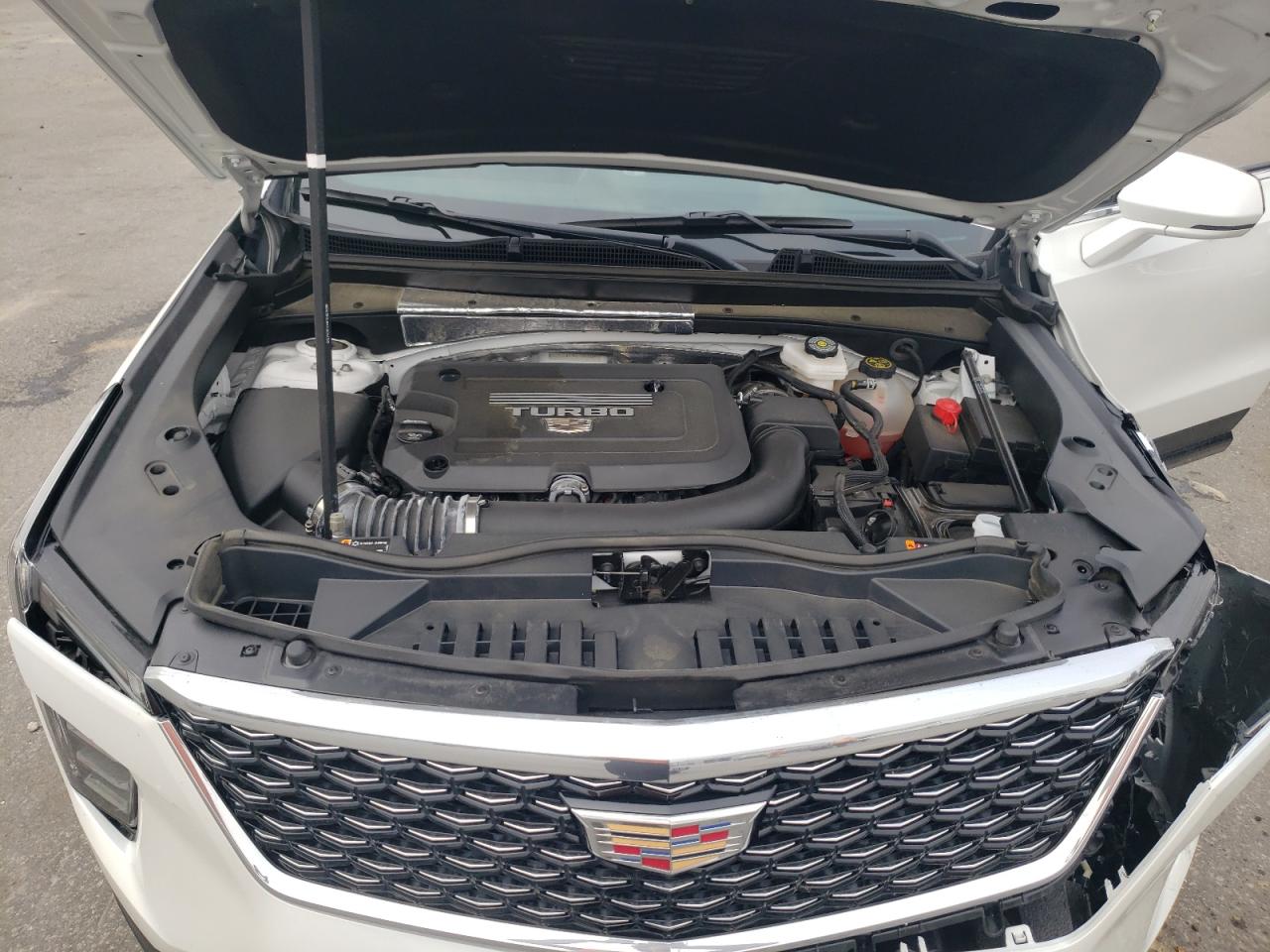 2024 CADILLAC XT4 PREMIUM LUXURY VIN:1GYFZCR44RF100369