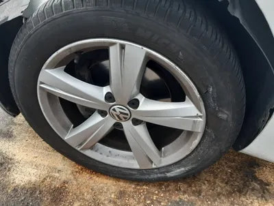 2015 Volkswagen Beetle WVWZZZ16ZFM641047 VIN:WVWZZZ16ZFM641047