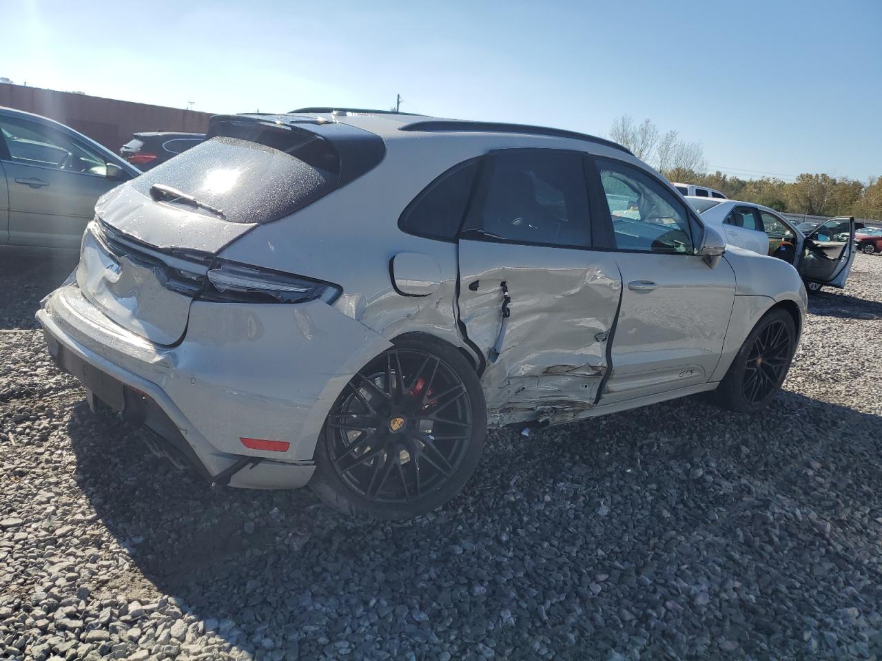 2022 PORSCHE MACAN GTS VIN:WP1AF2A58NLB32002