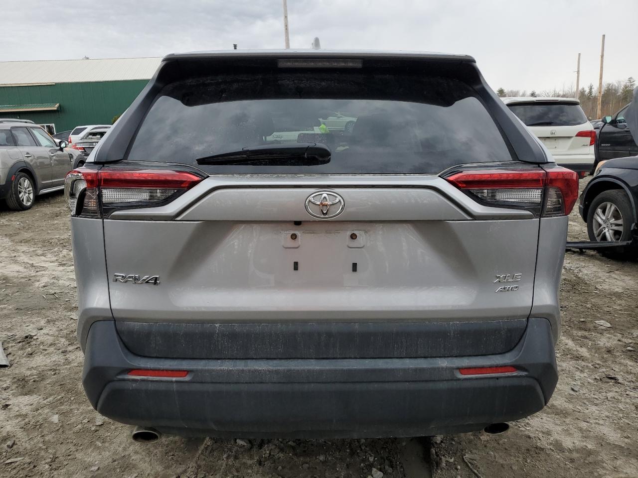 2022 TOYOTA RAV4 XLE VIN:2T3P1RFV8NC320299