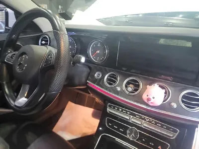 2016 Mercedes-Benz E 220 VIN: