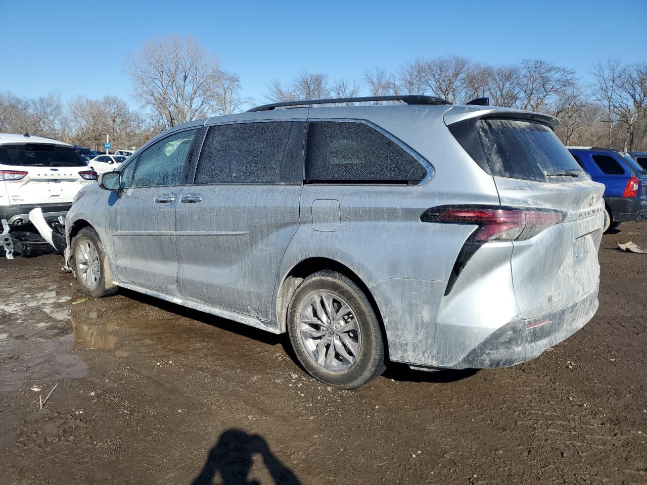 2022 TOYOTA SIENNA XLE VIN:5TDJRKEC8NS085358