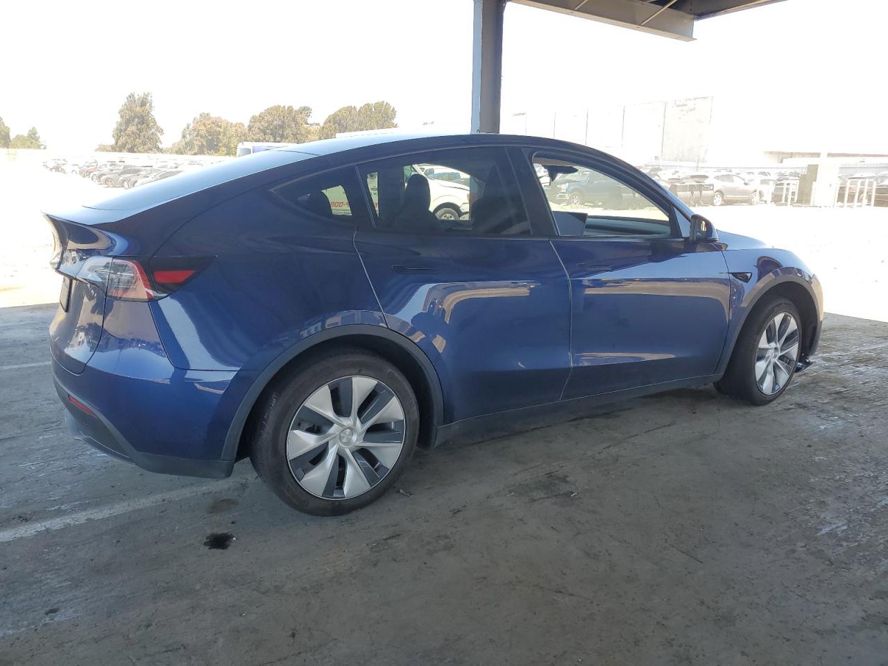 2023 TESLA MODEL Y  VIN:7SAYGDEDXPF979185