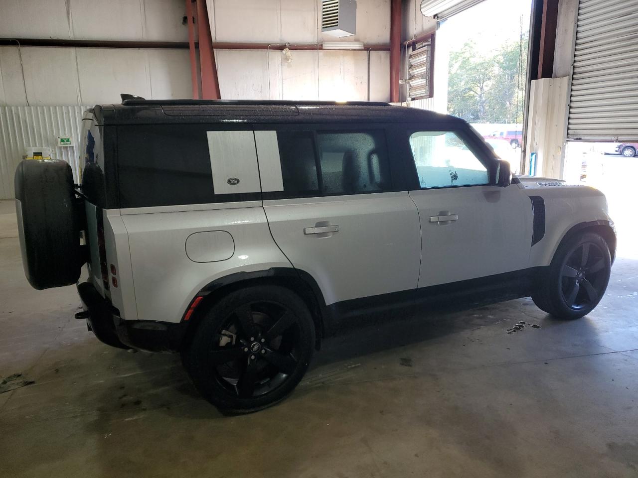 2024 LAND ROVER DEFENDER 110 X-DYNAMIC SE VIN:SALE2EEU1R2263021