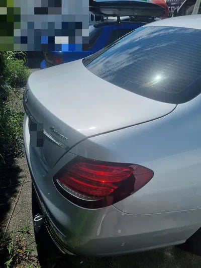 2018 Mercedes-Benz E 300 VIN: