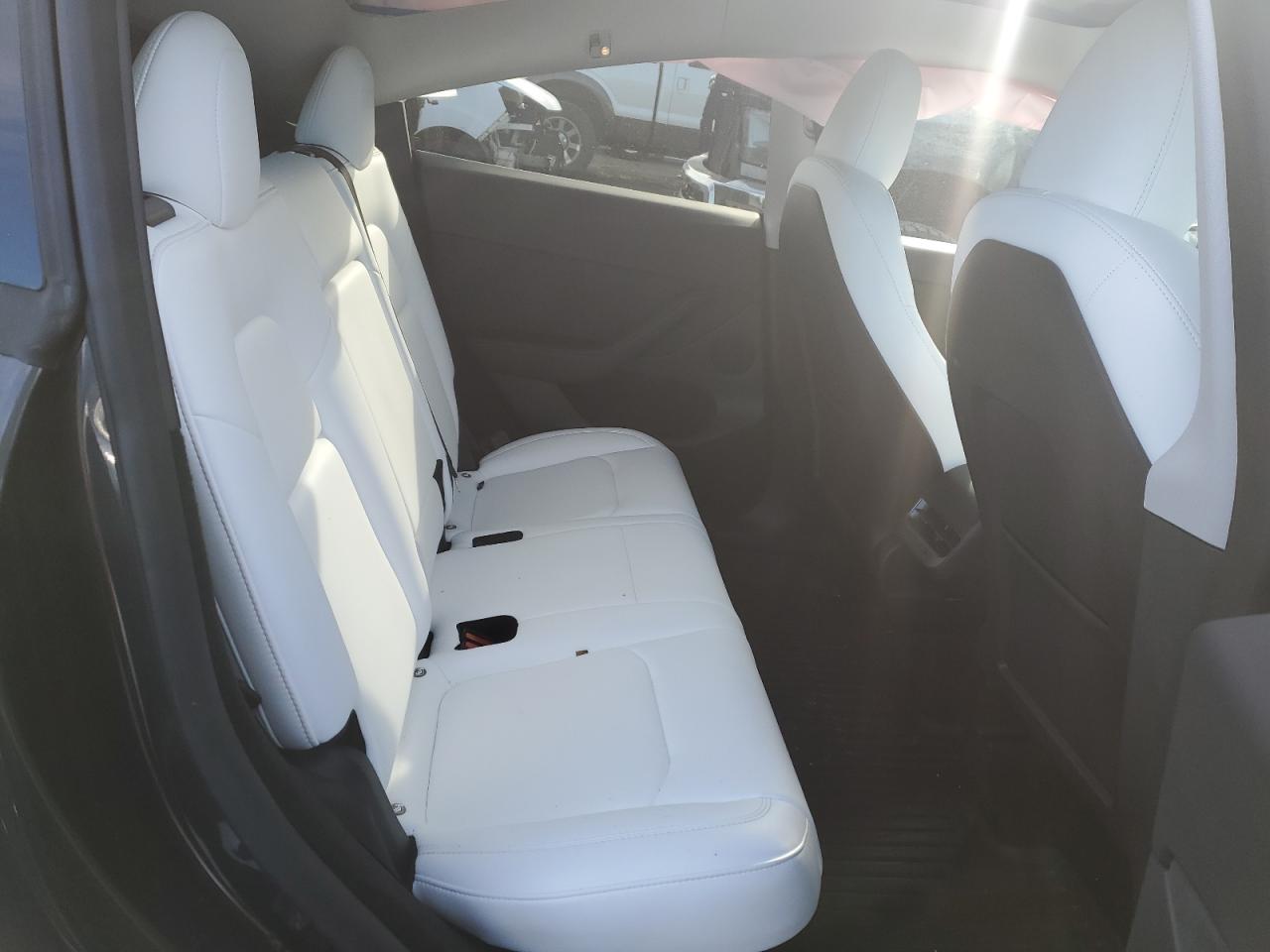 2024 TESLA MODEL Y  VIN:7SAYGDED1RF025136