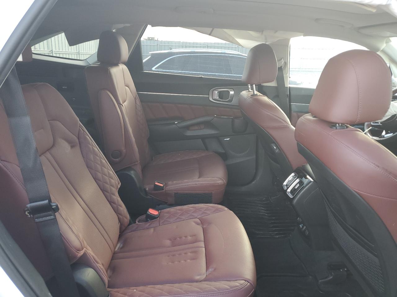 2022 KIA SORENTO SX VIN:5XYRKDLF8NG107419