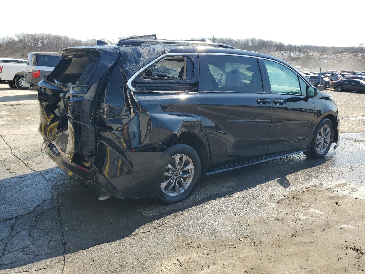 2024 TOYOTA SIENNA LE VIN:5TDBRKEC3RS187385
