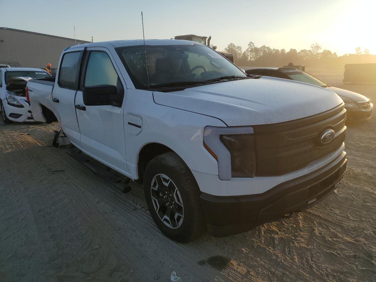 2022 FORD F150 LIGHTNING PRO VIN:1FTVW1EL0NWG04696