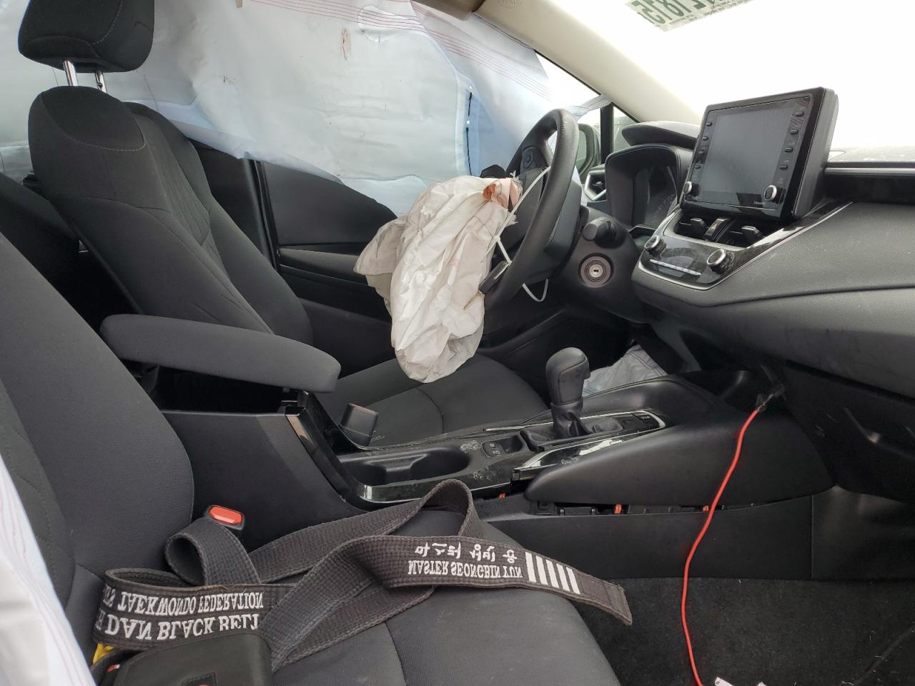 2022 TOYOTA COROLLA LE VIN:JTDEPMAE9N3028985