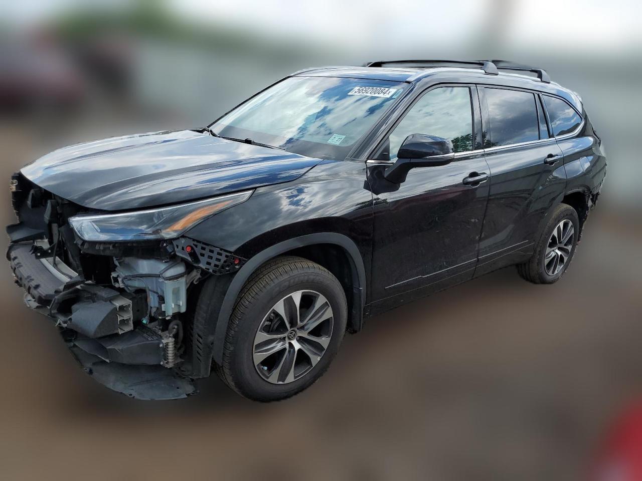 2022 TOYOTA HIGHLANDER XLE VIN:5TDGZRBH7NS583229