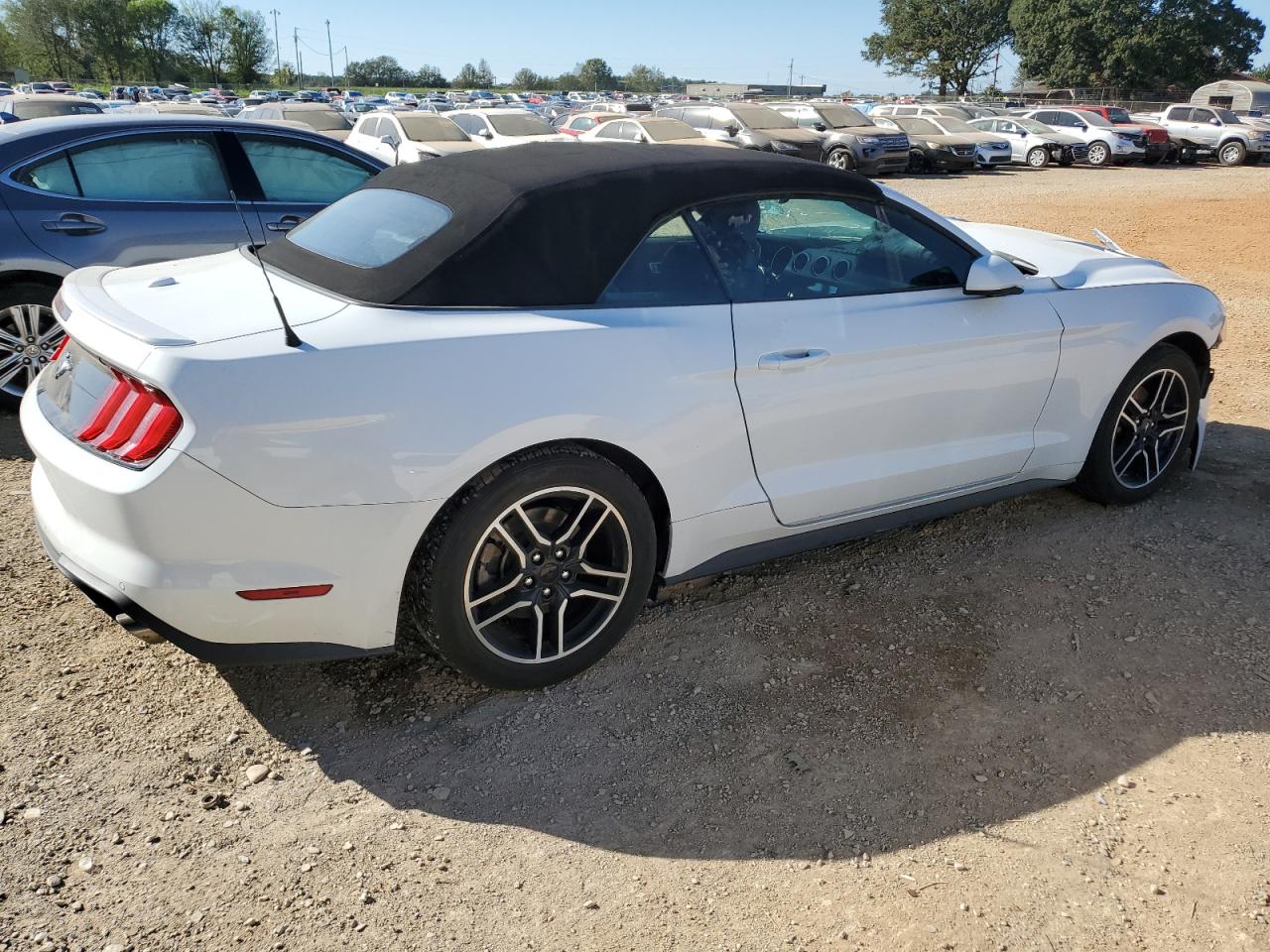 2022 FORD MUSTANG  VIN:1FATP8UH0N5105404