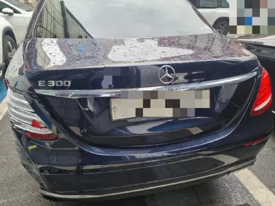 2018 Mercedes-Benz E 300 VIN: