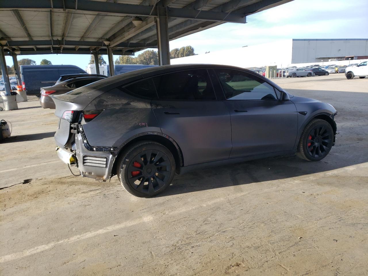2022 TESLA MODEL Y  VIN:7SAYGDEE5NF552003