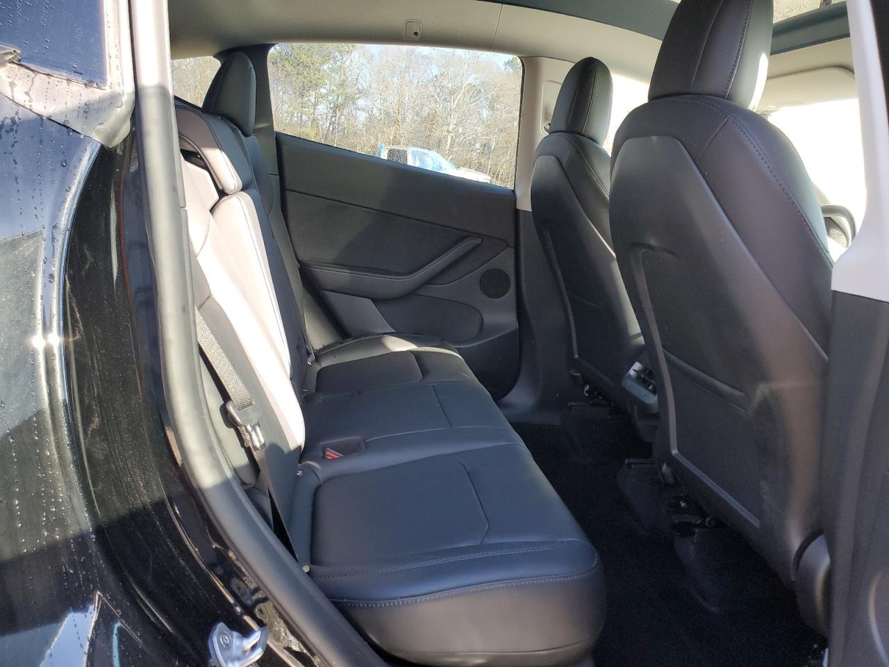 2022 TESLA MODEL Y  VIN:7SAYGDEE3NF443748