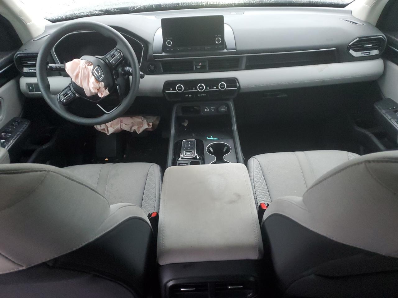 2023 HONDA PILOT LX VIN:5FNYG2H2XPB015553