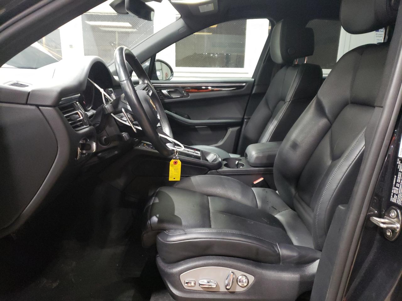 2022 PORSCHE MACAN  VIN:WP1AA2A57NLB10801