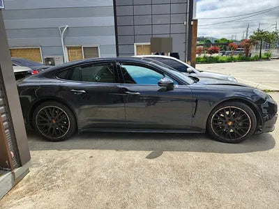 2018 Porsche Panamera VIN:
