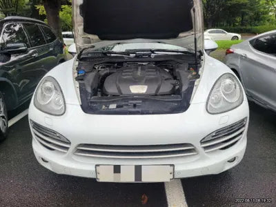 2014 Porsche Cayenne VIN: