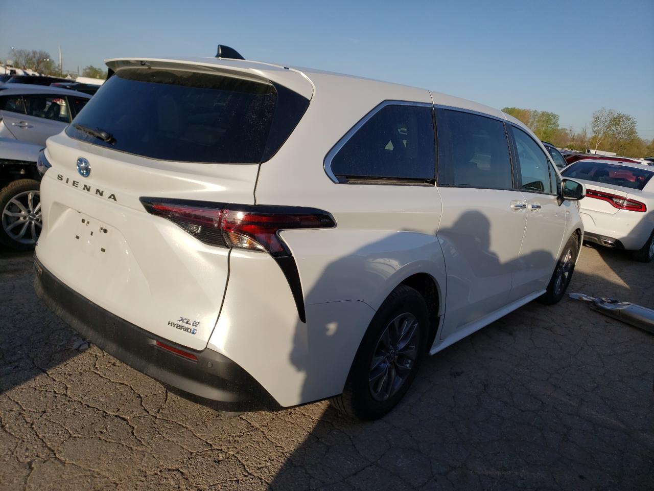 2024 TOYOTA SIENNA XLE VIN:5TDYSKFC7RS110547