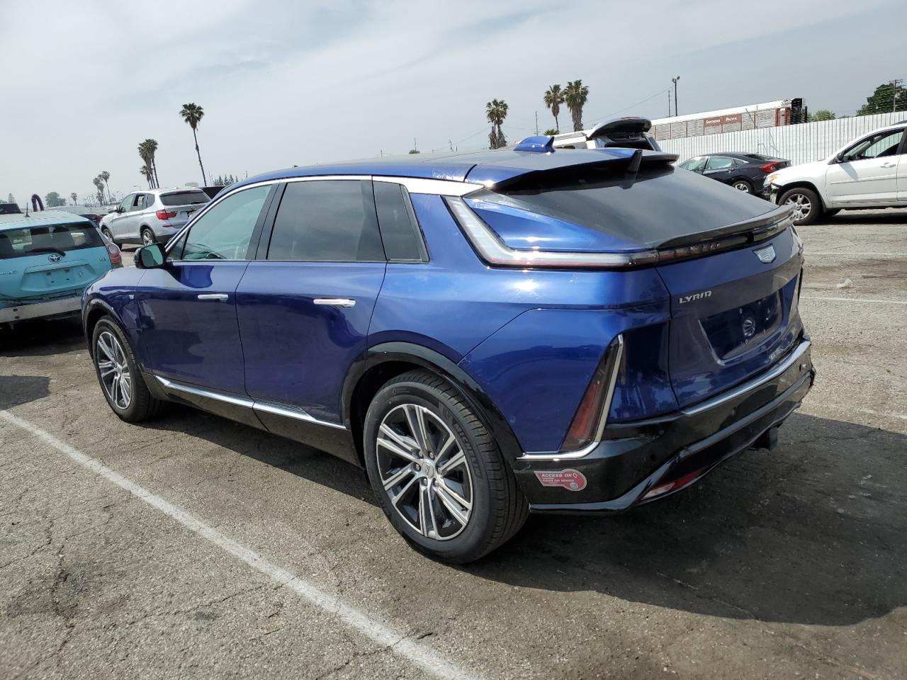 2024 CADILLAC LYRIQ LUXURY VIN:1GYKPPRL1RZ105448