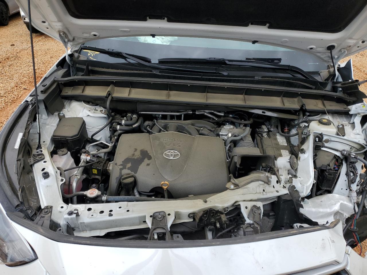 2022 TOYOTA HIGHLANDER XLE VIN:5TDGZRAH9NS092131