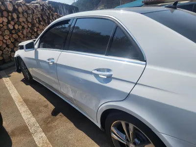 2015 Mercedes-Benz E 220 VIN: