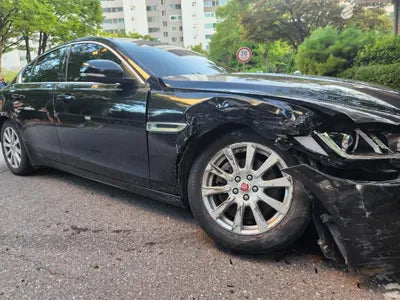 2015 Jaguar XE VIN:
