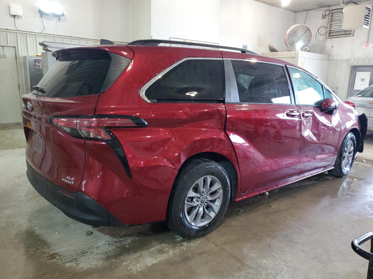 2022 TOYOTA SIENNA XLE VIN:5TDJRKECXNS077083