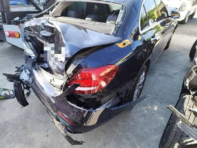 2020 Mercedes-Benz E 300 VIN: