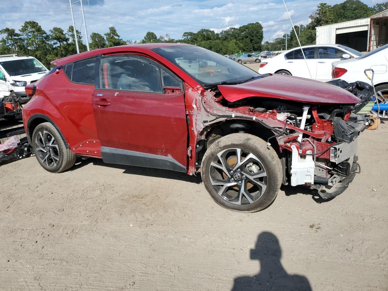 2022 TOYOTA C-HR XLE VIN:NMTKHMBX1NR145439