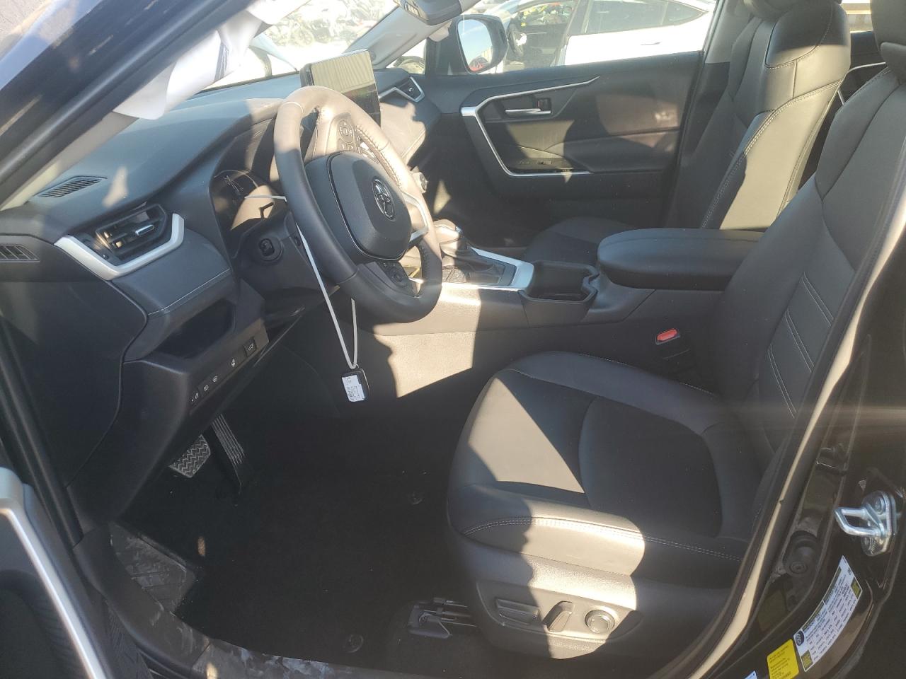 2024 TOYOTA RAV4 XLE PREMIUM VIN:2T3C1RFV8RW355797