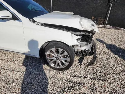 2018 Mercedes-Benz E 300 VIN: