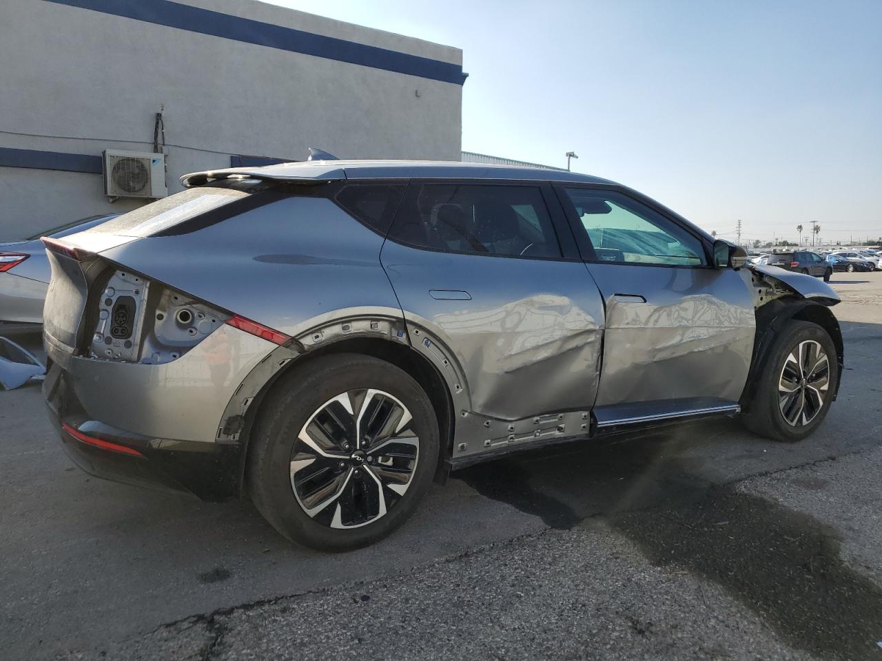 2024 KIA EV6 LIGHT VIN:KNDC34LA3R5169056