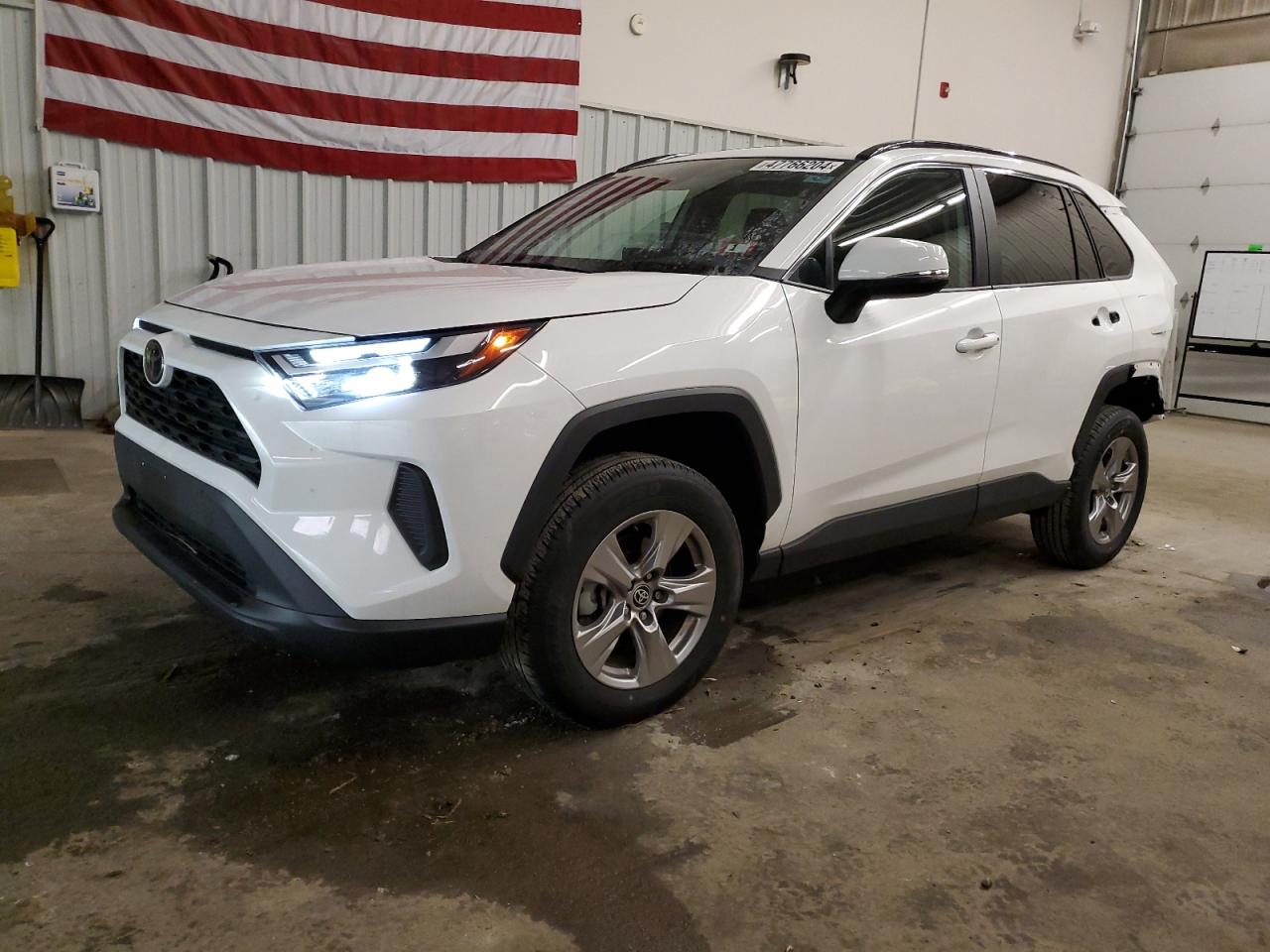 2022 TOYOTA RAV4 XLE VIN:2T3W1RFV9NC208428