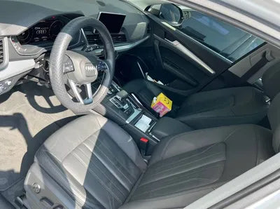 2020 Audi Q5 VIN: