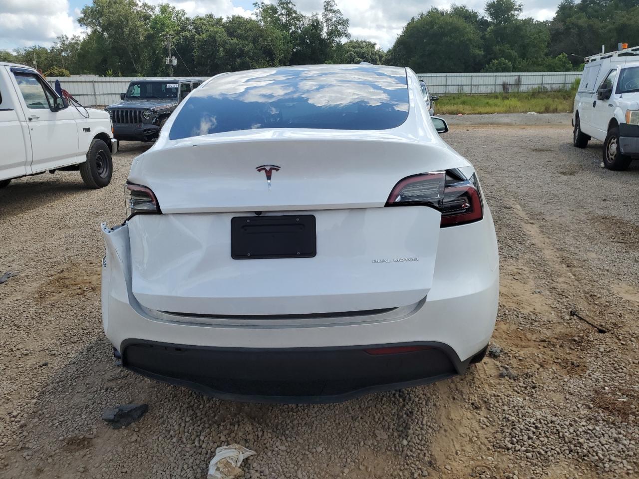 2023 TESLA MODEL Y  VIN:7SAYGDEE4PA069456