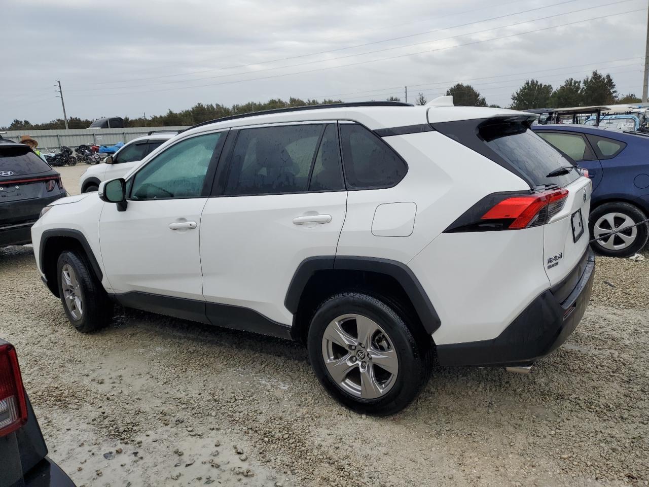 2022 TOYOTA RAV4 XLE VIN:2T3W1RFVXNW233630