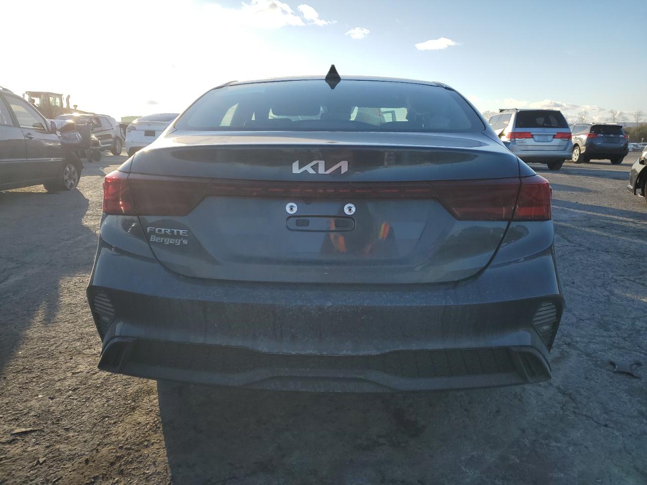 2024 KIA FORTE LX VIN:3KPF24AD1RE807144