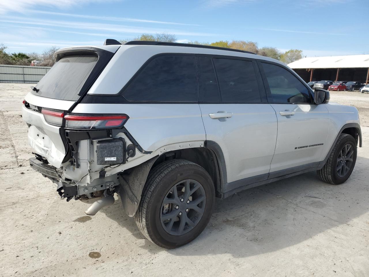 2024 JEEP GRAND CHEROKEE LAREDO VIN:1C4RJHAG8RC123555