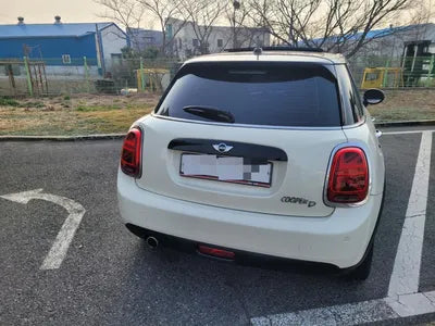 2017 MINI Cooper VIN: