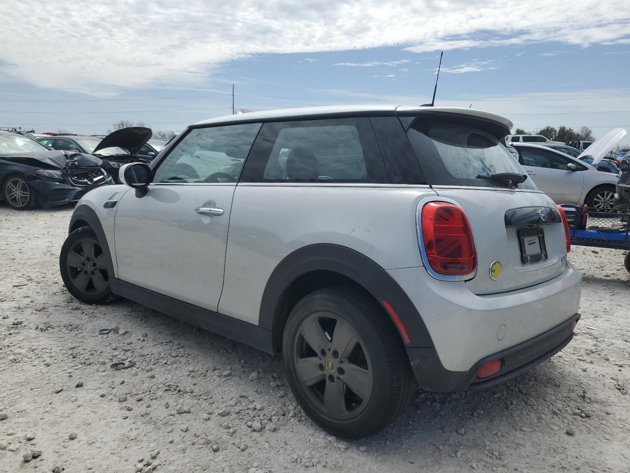 2022 MINI COOPER SE VIN:WMW13DJ06N2R55136