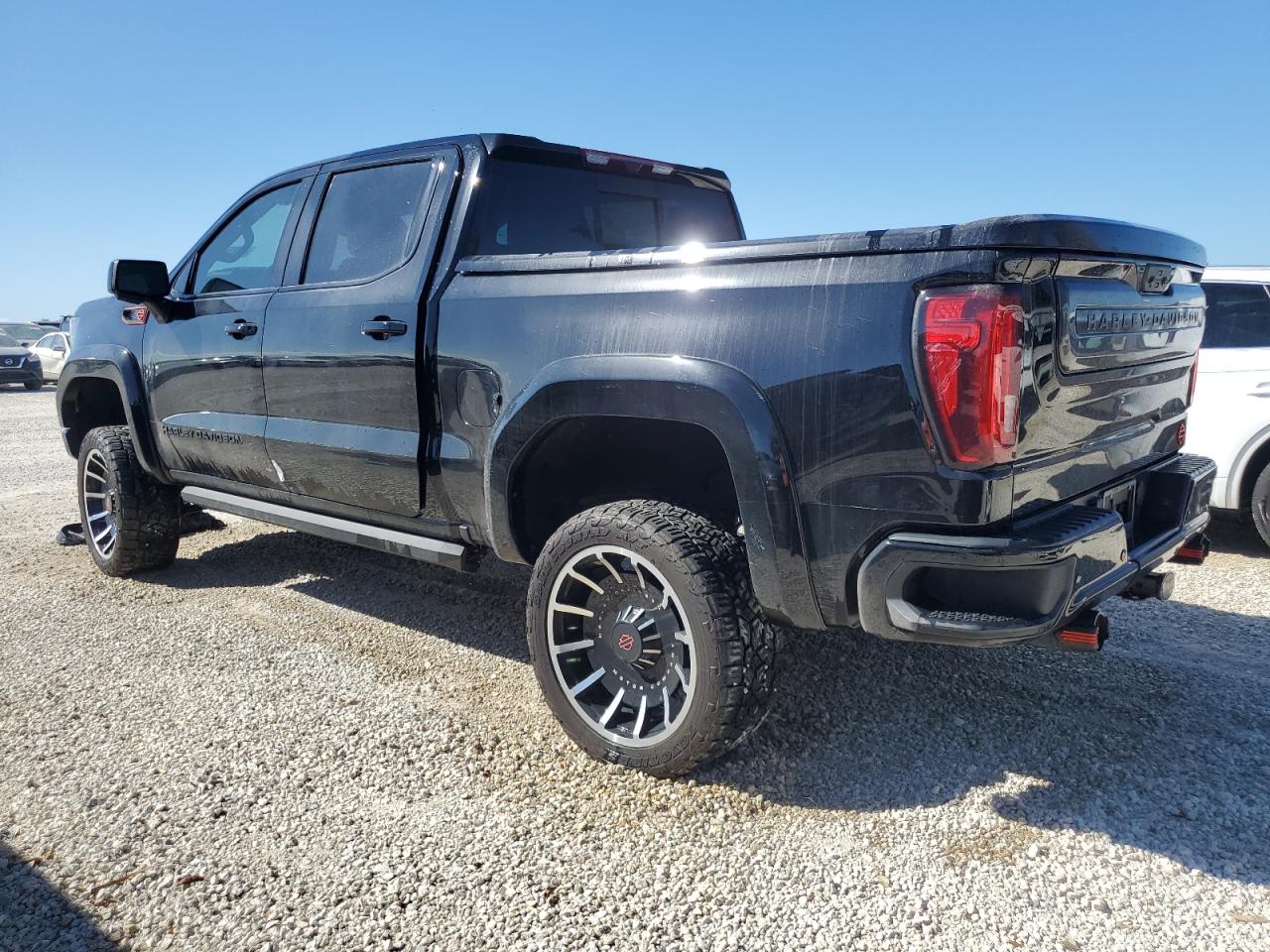 2023 GMC SIERRA K1500 AT4 VIN:1GTUUEEL3PZ246939