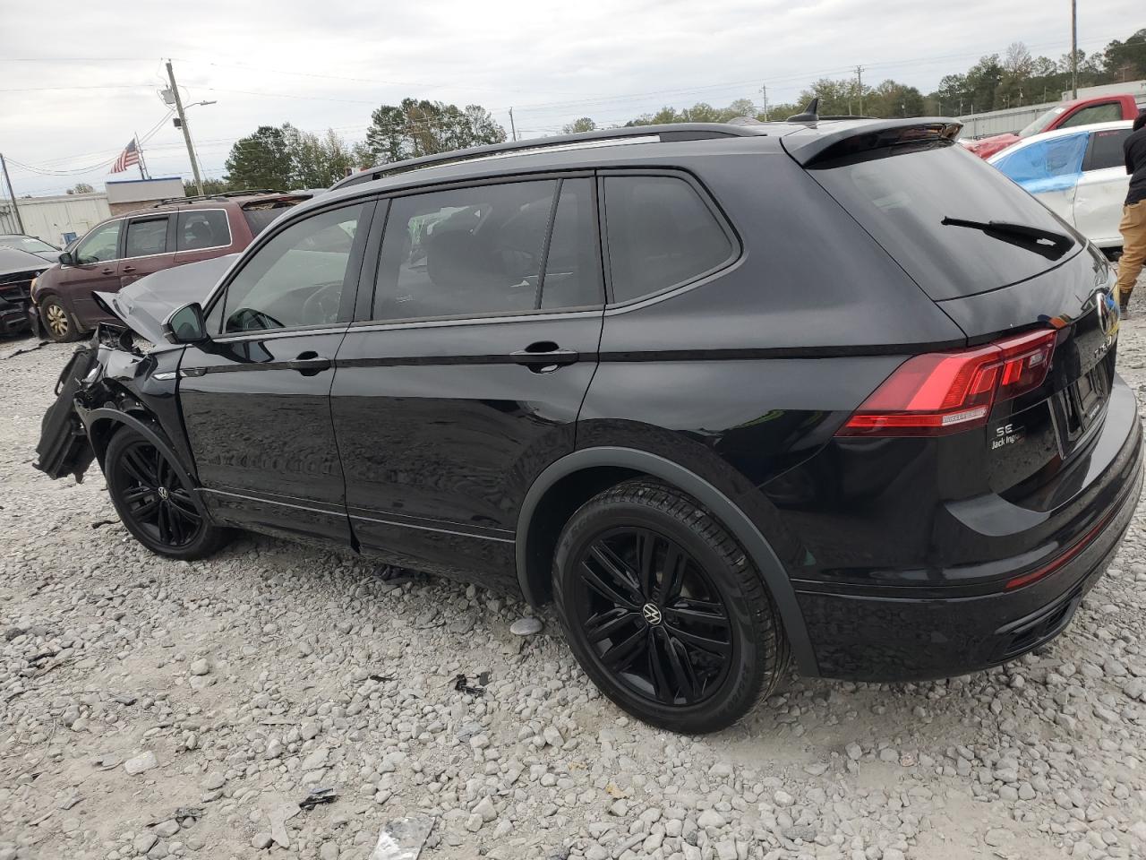 2022 VOLKSWAGEN TIGUAN SE R-LINE BLACK VIN:3VVCB7AX1NM064419