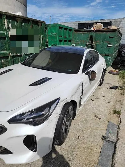 2018 Kia Stinger KNAE751CBJS033997 VIN:KNAE751CBJS033997