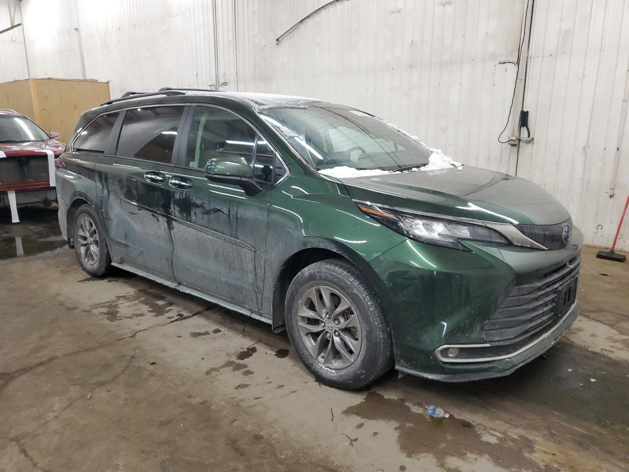 2023 TOYOTA SIENNA XLE VIN:5TDYRKEC9PS137744