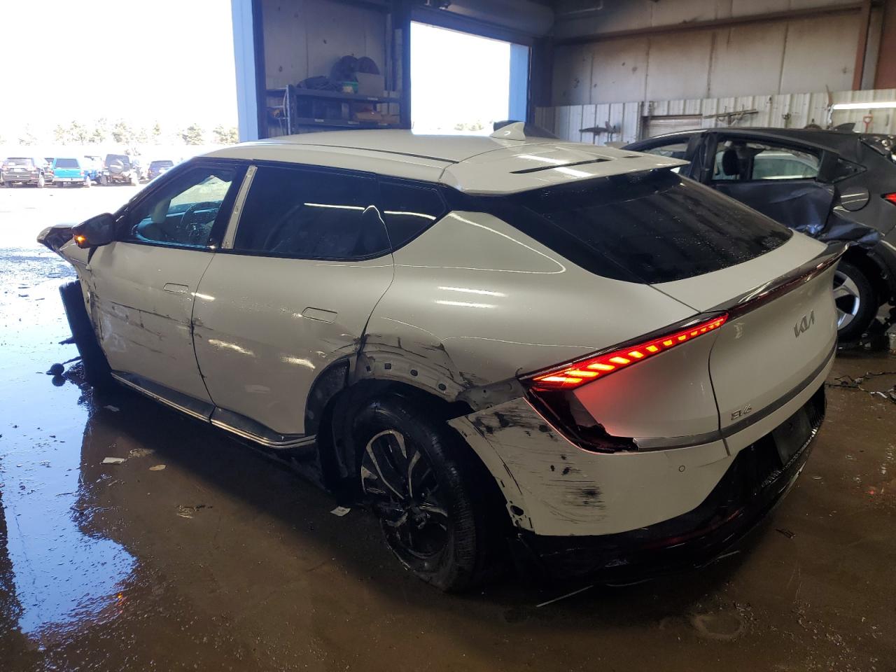 2022 KIA EV6 LIGHT VIN:KNDC3DLC2N5034114